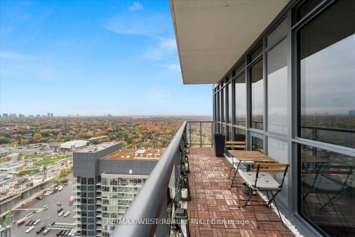 Photo 16 at 3517 - 121 McMahon Drive, Bayview Village, Toronto