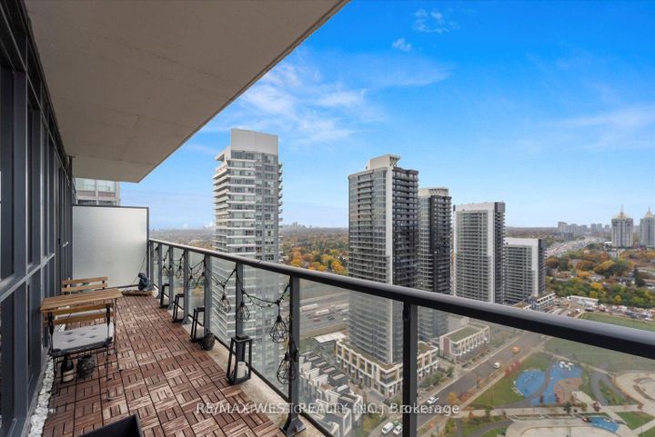 Photo 17 at 3517 - 121 McMahon Drive, Bayview Village, Toronto