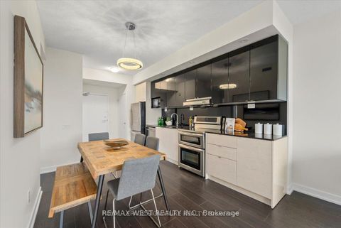 Photo 5 at 3517 - 121 McMahon Drive, Bayview Village, Toronto