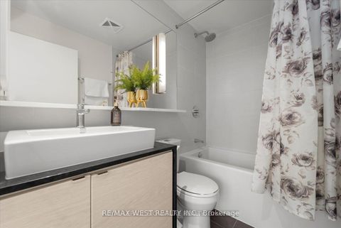 Photo 13 at 3517 - 121 McMahon Drive, Bayview Village, Toronto