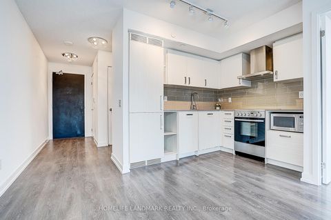 Photo 13 at 601 - 125 Redpath Avenue, Mount Pleasant West, Toronto