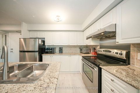 Photo 12 at 711 - 920 Sheppard Avenue W, Bathurst Manor, Toronto