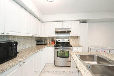 Photo 14 at 711 - 920 Sheppard Avenue W, Bathurst Manor, Toronto