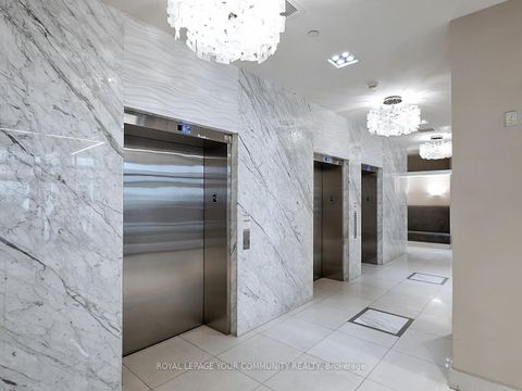 Photo 7 at 301 - 9618 Yonge Street, North Richvale, Richmond Hill