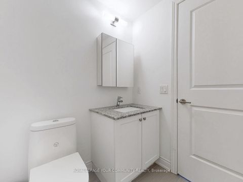 Photo 26 at 301 - 9618 Yonge Street, North Richvale, Richmond Hill