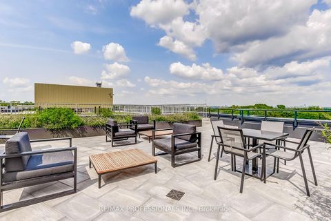 Photo 42 at 223 - 293 The Kingsway, Humber Valley, Toronto