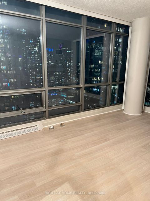 Photo 4 at 3007 - 5 Mariner Terrace, Waterfront Communities C1, Toronto