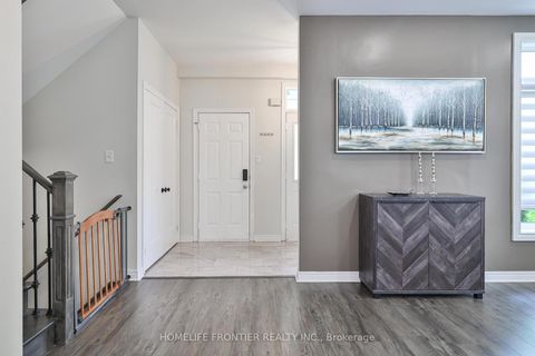 Photo 3 at 6 Raintree Crescent, Oak Ridges, Richmond Hill