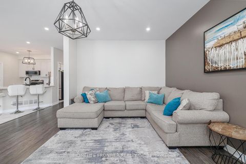 Photo 9 at 6 Raintree Crescent, Oak Ridges, Richmond Hill