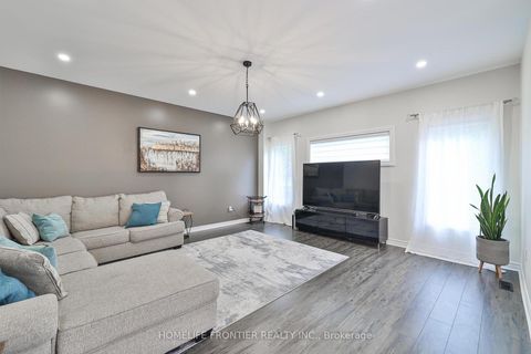 Photo 10 at 6 Raintree Crescent, Oak Ridges, Richmond Hill