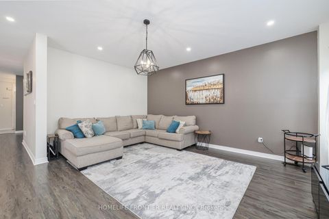 Photo 12 at 6 Raintree Crescent, Oak Ridges, Richmond Hill