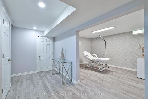 Photo 37 at 6 Raintree Crescent, Oak Ridges, Richmond Hill