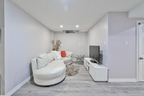 Photo 38 at 6 Raintree Crescent, Oak Ridges, Richmond Hill