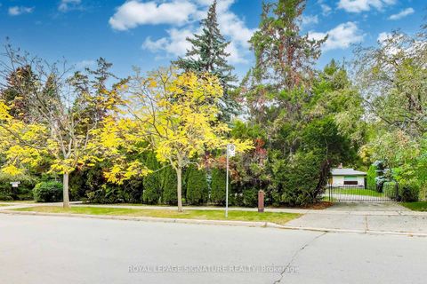 Photo 6 at 358 Spring Garden Avenue, Willowdale East, Toronto