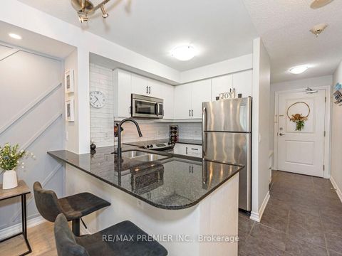 Photo 11 at 313 - 7730 Kipling Avenue, Vaughan Grove, Vaughan