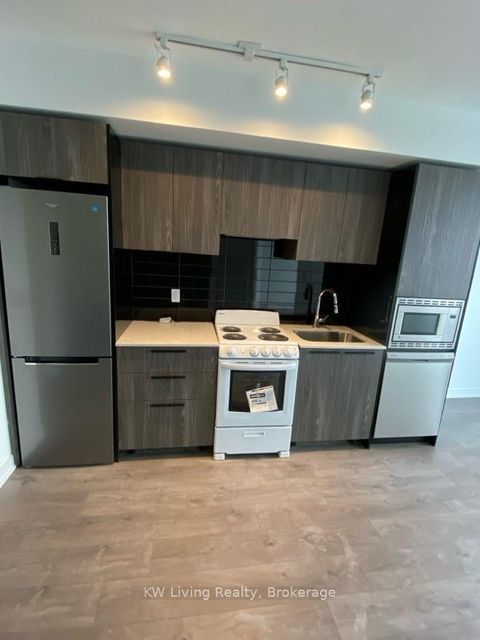 Photo 7 at 2903 - 501 Yonge Street, Yonge Corridor, Toronto