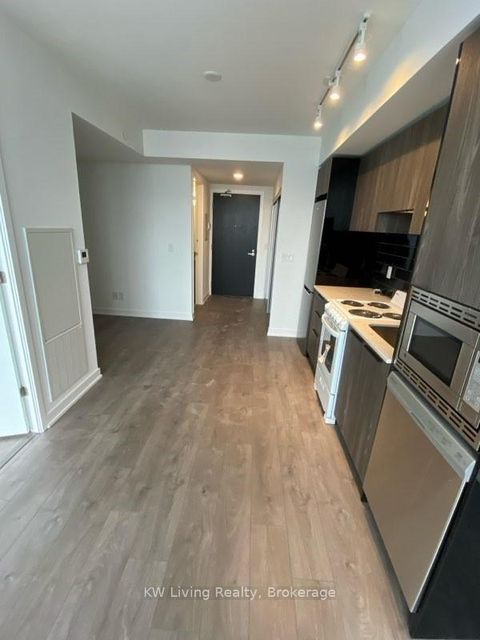 Photo 8 at 2903 - 501 Yonge Street, Yonge Corridor, Toronto