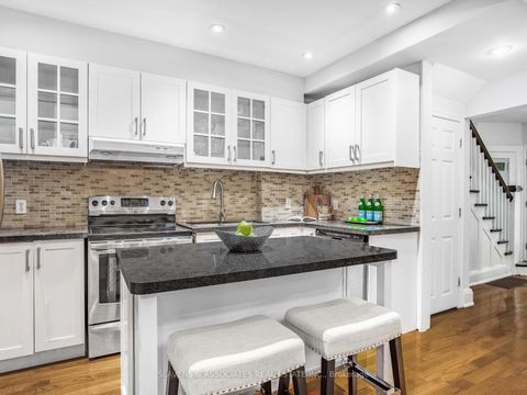 Photo 8 at 226 Broadway Avenue, Mount Pleasant East, Toronto