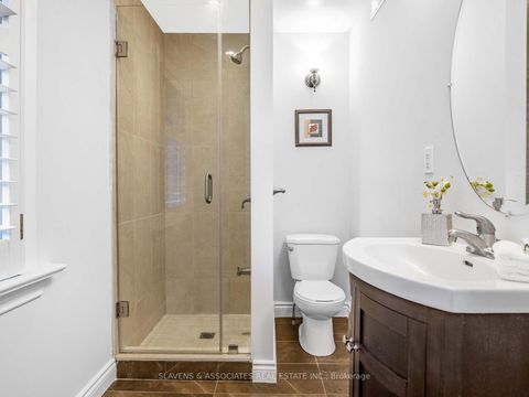 Photo 13 at 226 Broadway Avenue, Mount Pleasant East, Toronto