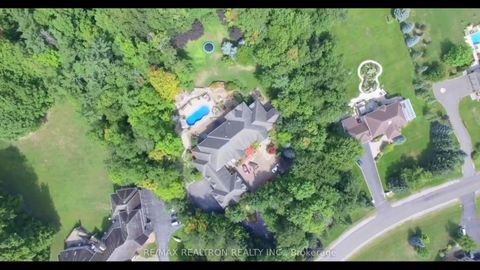 Photo 2 at 65 Offord Crescent, Bayview Southeast, Aurora