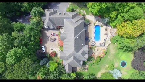 Photo 3 at 65 Offord Crescent, Bayview Southeast, Aurora