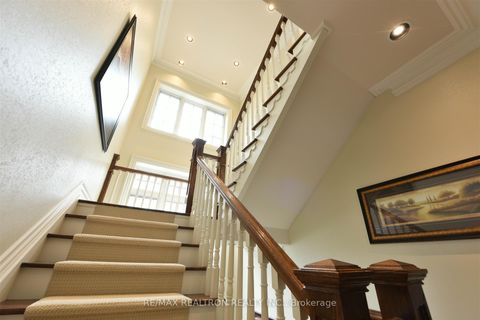 Photo 23 at 65 Offord Crescent, Bayview Southeast, Aurora