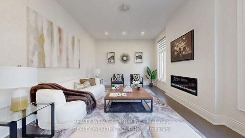 Photo 3 at 2421 Irene Crescent, GA Glen Abbey, Oakville