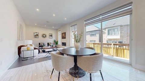 Photo 10 at 2421 Irene Crescent, GA Glen Abbey, Oakville