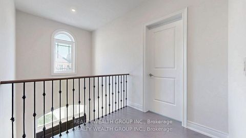 Photo 17 at 2421 Irene Crescent, GA Glen Abbey, Oakville