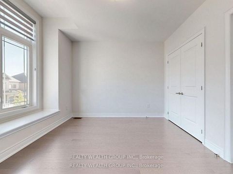 Photo 33 at 2421 Irene Crescent, GA Glen Abbey, Oakville