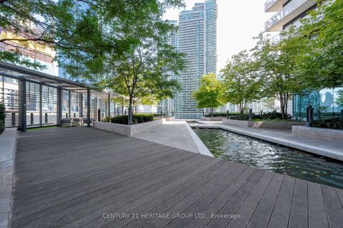 Photo 9 at 4602 - 88 Harbour Street, Waterfront Communities C1, Toronto