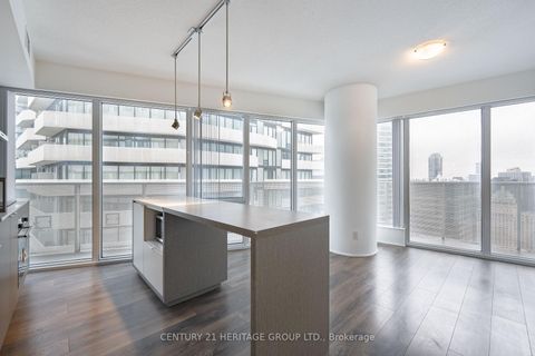 Photo 11 at 4602 - 88 Harbour Street, Waterfront Communities C1, Toronto