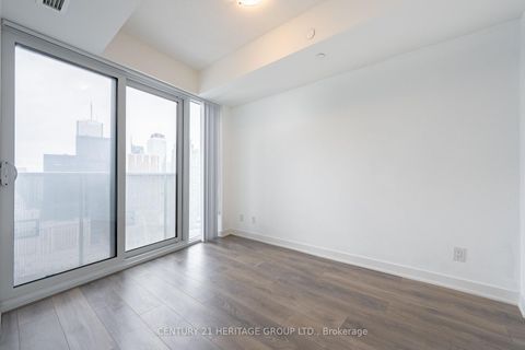 Photo 17 at 4602 - 88 Harbour Street, Waterfront Communities C1, Toronto