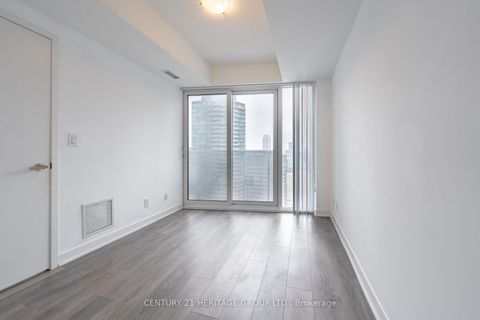 Photo 18 at 4602 - 88 Harbour Street, Waterfront Communities C1, Toronto