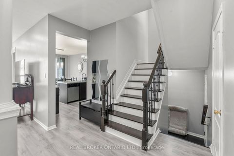 Photo 21 at 85 Laurier Avenue, Oak Ridges, Richmond Hill