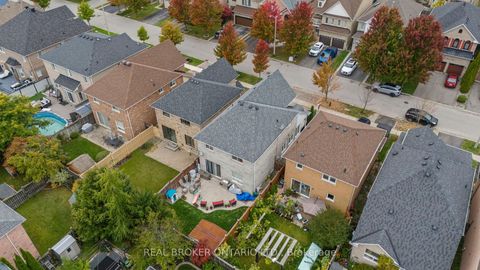 Photo 44 at 85 Laurier Avenue, Oak Ridges, Richmond Hill