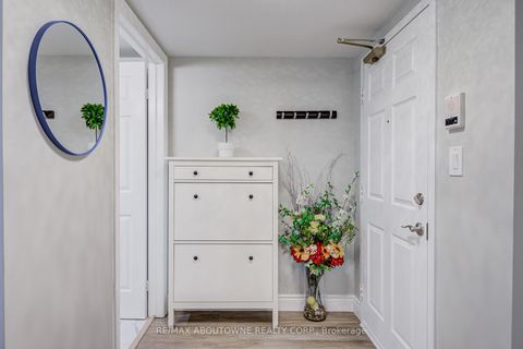 Photo 4 at 314 - 1460 Bishops Gate, GA Glen Abbey, Oakville