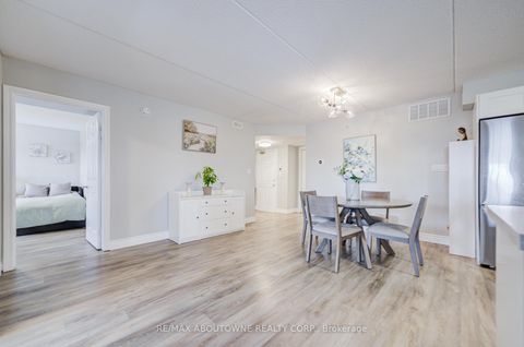 Photo 7 at 314 - 1460 Bishops Gate, GA Glen Abbey, Oakville