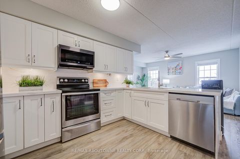 Photo 11 at 314 - 1460 Bishops Gate, GA Glen Abbey, Oakville