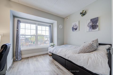 Photo 16 at 314 - 1460 Bishops Gate, GA Glen Abbey, Oakville