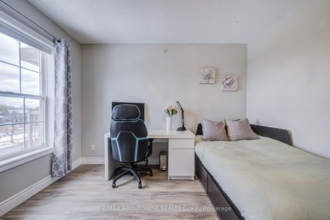 Photo 19 at 314 - 1460 Bishops Gate, GA Glen Abbey, Oakville