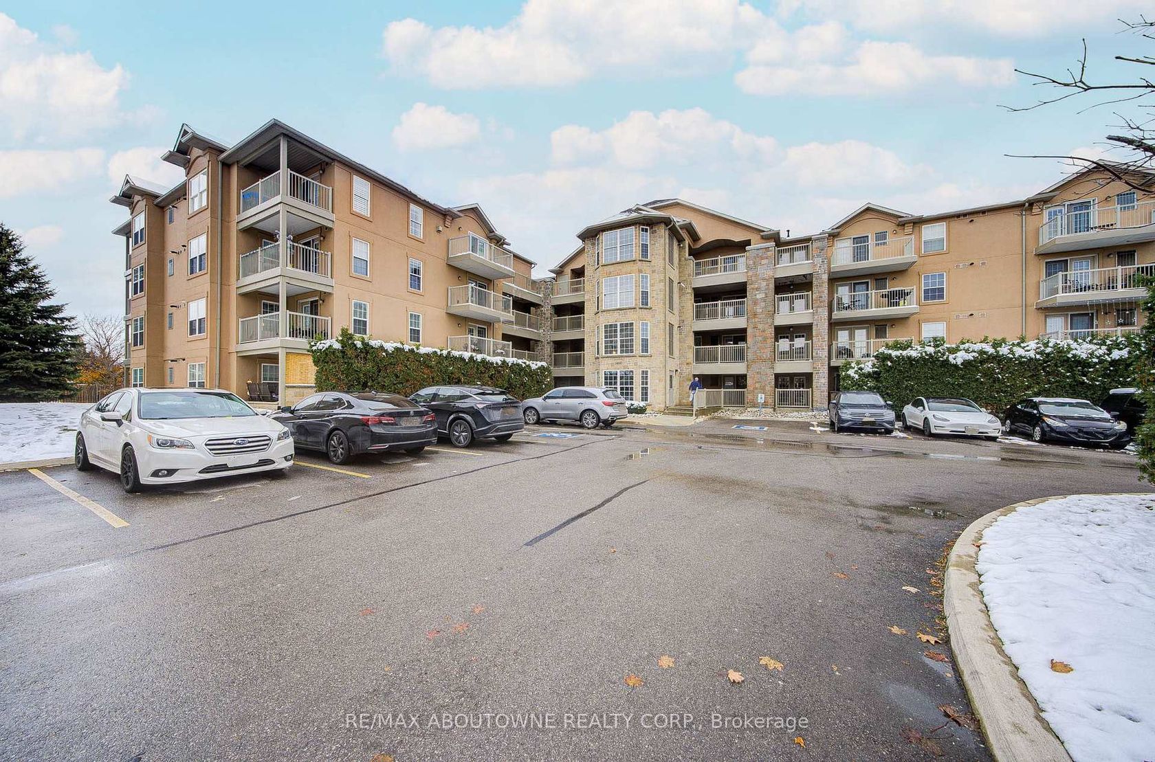 314 - 1460 Bishops Gate, GA Glen Abbey, Oakville 