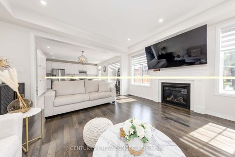Photo 14 at 83 Bethpage Crescent, Glenway Estates, Newmarket