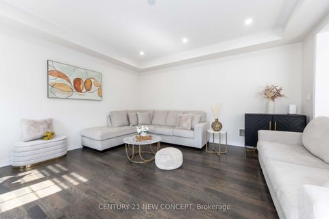 Photo 16 at 83 Bethpage Crescent, Glenway Estates, Newmarket