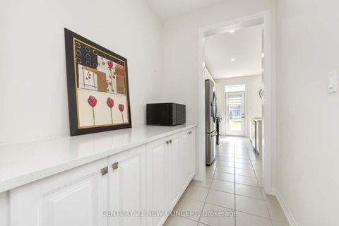 Photo 17 at 83 Bethpage Crescent, Glenway Estates, Newmarket