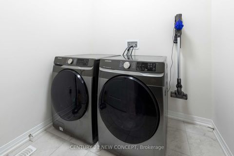 Photo 18 at 83 Bethpage Crescent, Glenway Estates, Newmarket