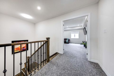 Photo 24 at 83 Bethpage Crescent, Glenway Estates, Newmarket