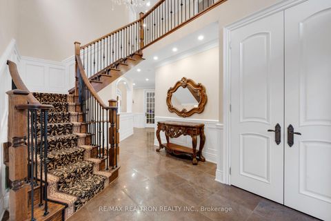 Photo 2 at 20 Shalom Aleichem Court, Patterson, Vaughan