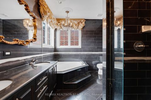 Photo 28 at 20 Shalom Aleichem Court, Patterson, Vaughan