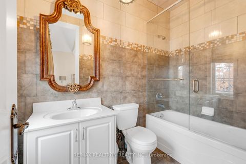 Photo 31 at 20 Shalom Aleichem Court, Patterson, Vaughan